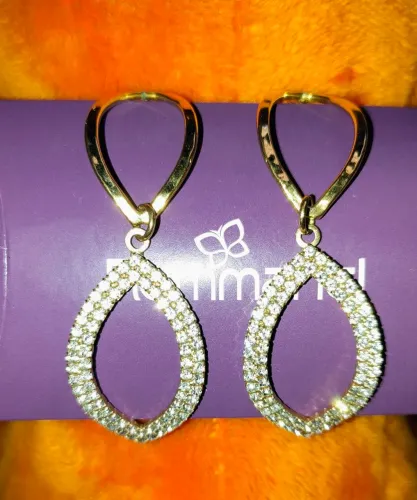 Lindos Brincos Dourados com Strass da Rommanel
