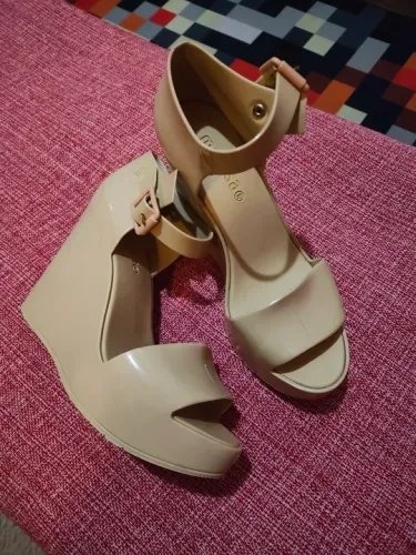 Melissa (Tamanho 33/34)