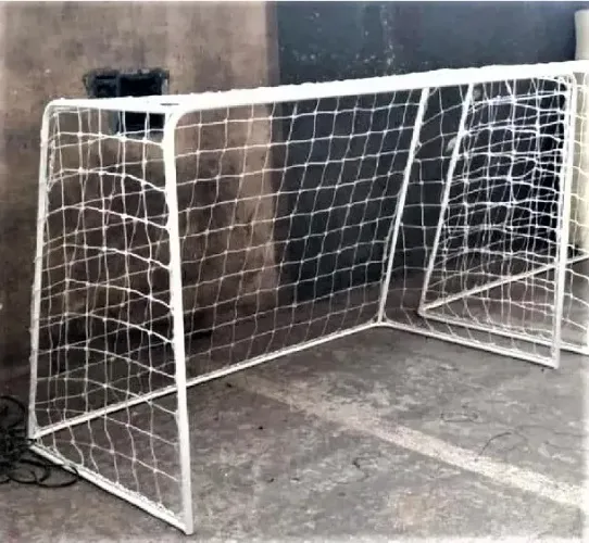 1 MINI TRAVE DE 180 X 120 CM  COM REDE NA COR AZUL - NÃO É DESMONTÁVEL 