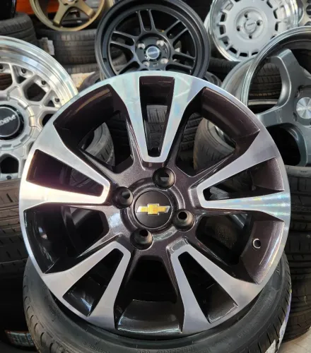 Jogo de rodas Onix Active aro 15 4x100