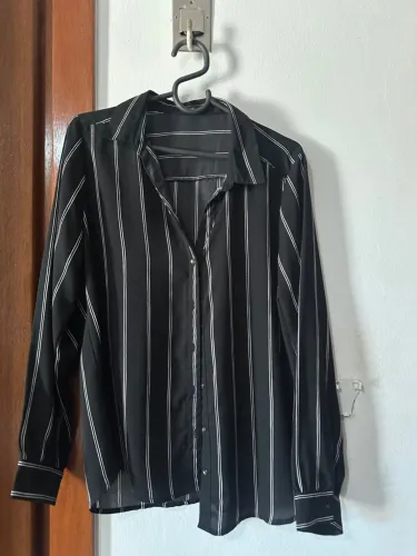Blusa/Camisa Social Listrada