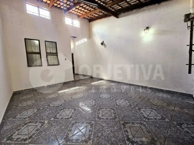 Casa para aluguel, 3 quartos, 1 suíte, 2 vagas, MANSOUR - UBERLANDIA/MG