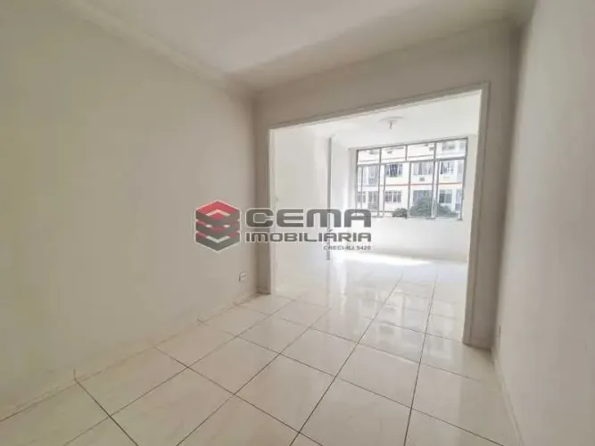 Apartamento : / Residencial / Copacabana