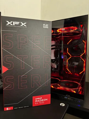Placa de vídeo Rx 7600 8gb Nova/lacrada. Aceito inferior mais volta