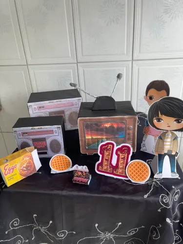 Kit só um bolinho StrangerTthings