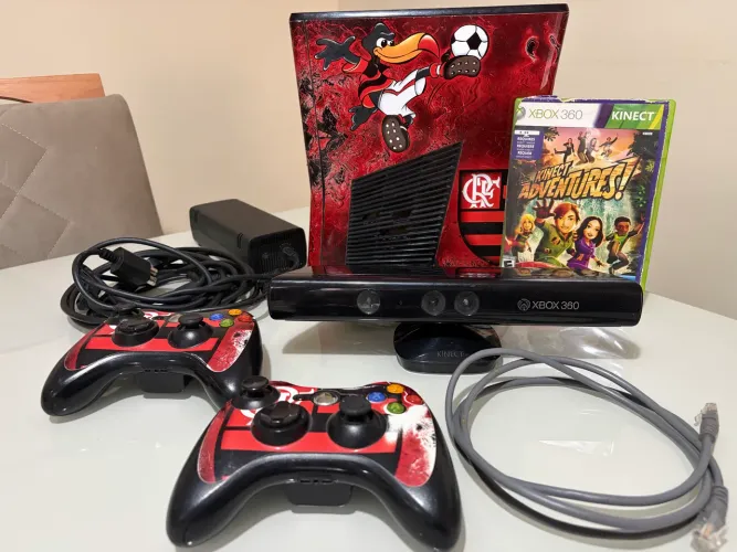 Xbox 360 Slim Edição Personalizada Flamengo + Kinect