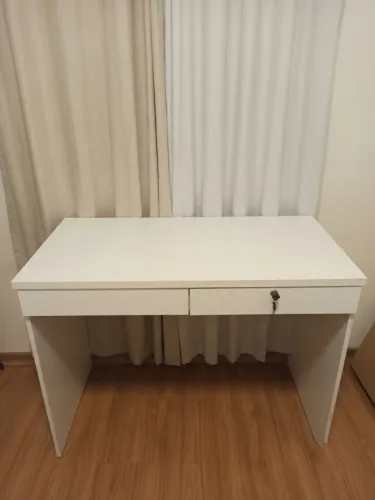 Escrivaninha / Penteadeira