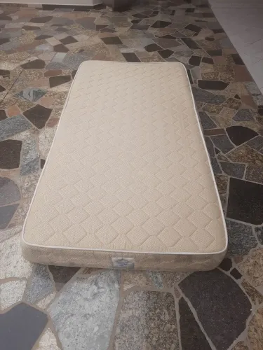 Colchão de solteiro marca Sonoaul usado