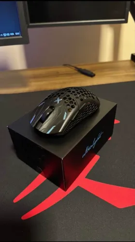 Finalmouse Ultralight X Phantom Lion - Preto (Semi-novo)