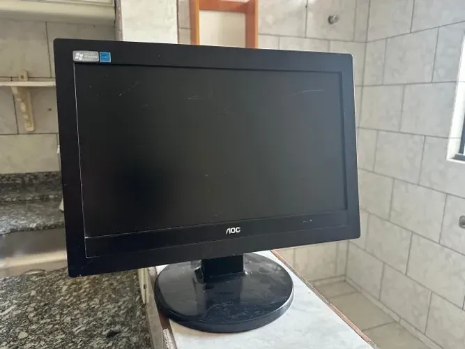 Monitor AOC - LCD 15 polegadas