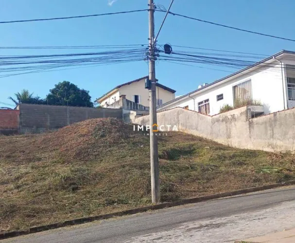 Terreno à venda, 307 m² por R$ 210.000 - Colinas de Santa Bárbara - Pouso Alegre/MG