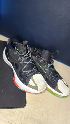 Tênis Jordan masculino edição limitada 