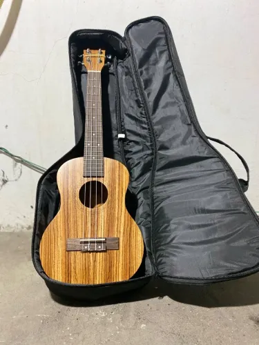 ukulele