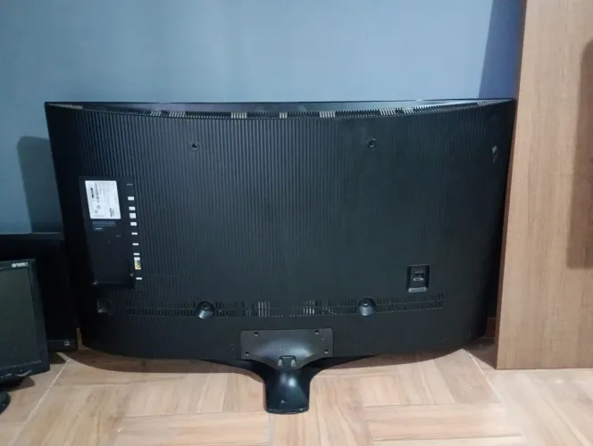 Smart TV 49 curva(Defeito)