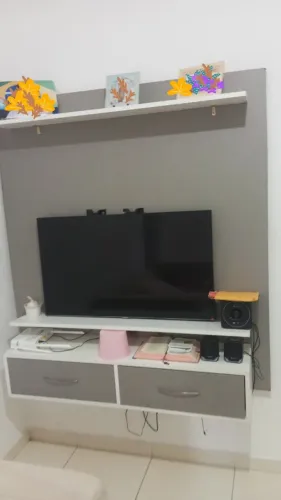 Painel de Tv pequenas avarias estou mudando na casa que irei já tem