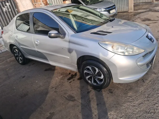 Peugeot 207 Active 1.4 Flex 8V 5P 2014
