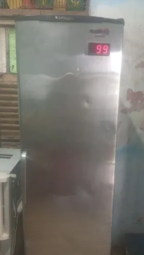 Freezer vertical modelo coca cola 