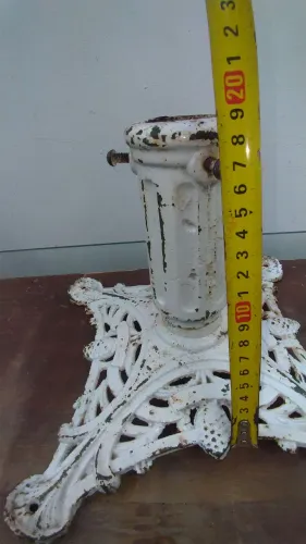 Pedestal encaixe ferro fundido antigo