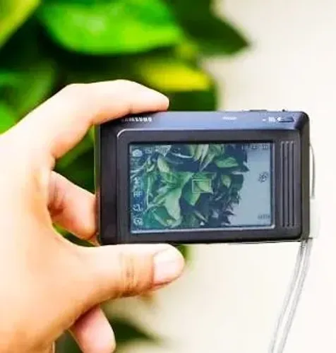 Câmera Samsung ST500 - 2 telas e touch