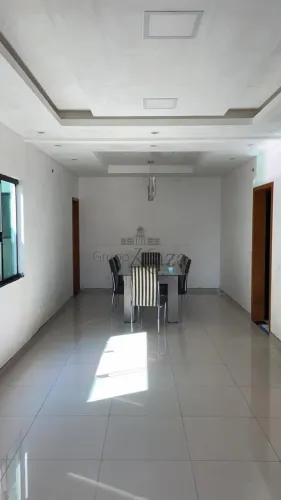 Casa Sobrado - Loteamento Villa Branca - Jacareí - 6 Dormitórios - 348m².