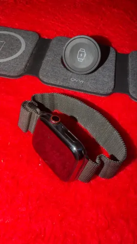 Apple Watch Série 8 GPS + Celular (INOX) 45mm