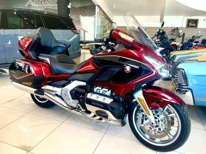 GOLD WING TOUR 1800 VERMELHA 2018/2019