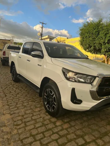 Toyota Hilux CD SRV 4X4 2.8 TDI Diesel Aut. 2021