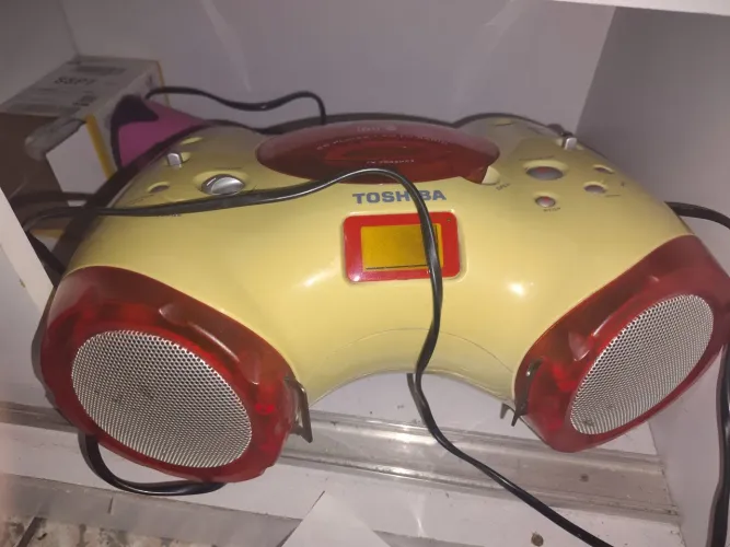 Vende-se rádio cd