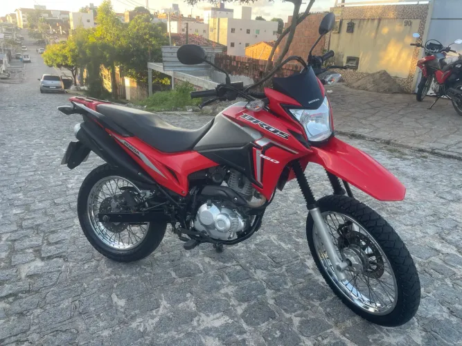 Vendo Honda Bross. Extra