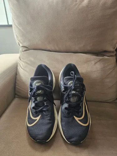 Tenis Nike Zoomfly 5, original, tam. 43