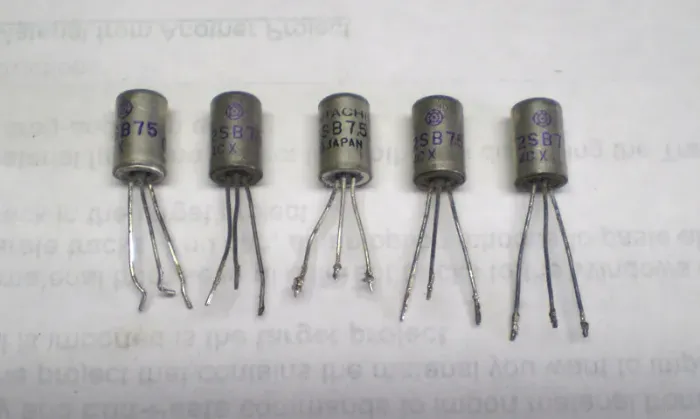 Transistor antigo tipo 2SB75.- Cód. 338 -