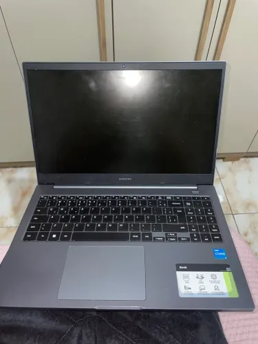 Notebook Samsung Book I3 4gb 256gb Ssd 15,6'' W11 Cor: Cinza (Usado)