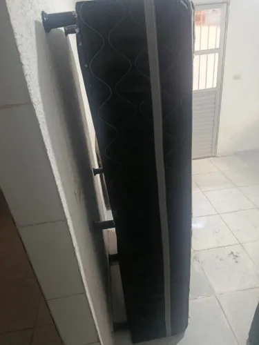 CAMA BOX DE SOLTEIRO EM PERFEITO ESTADO E EM CONDIÇÕES DE USO