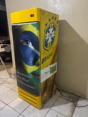 Cervejeira 220V funcionando perfeitamente gela até -6 graus