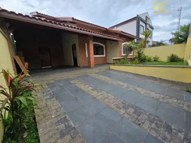 Sobrado com 3 quartos à venda a 100 metros da praia! -Cidade Nova Peruibe - Peruíbe/SP