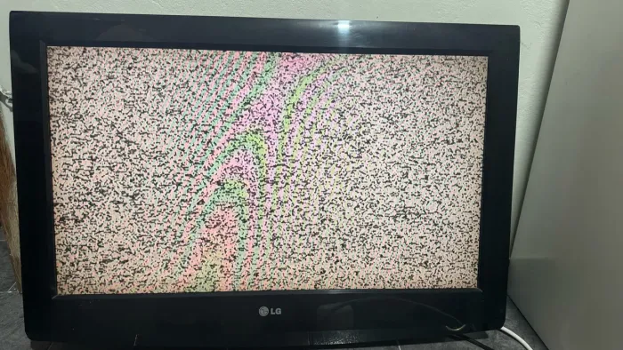Televisão fina (não é smart)