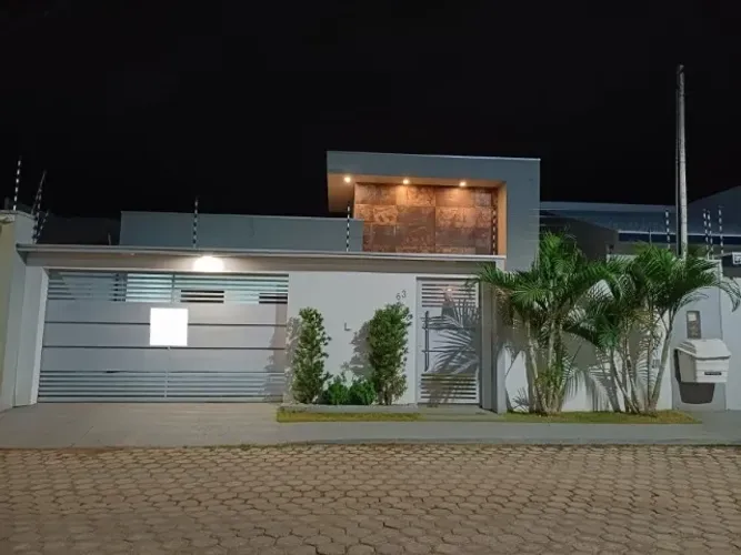 Casa de Alto Padrão no Colina Park I, 2 Suítes, 1 Quarto, Piscina, Área Gourmet e 4 Banhei
