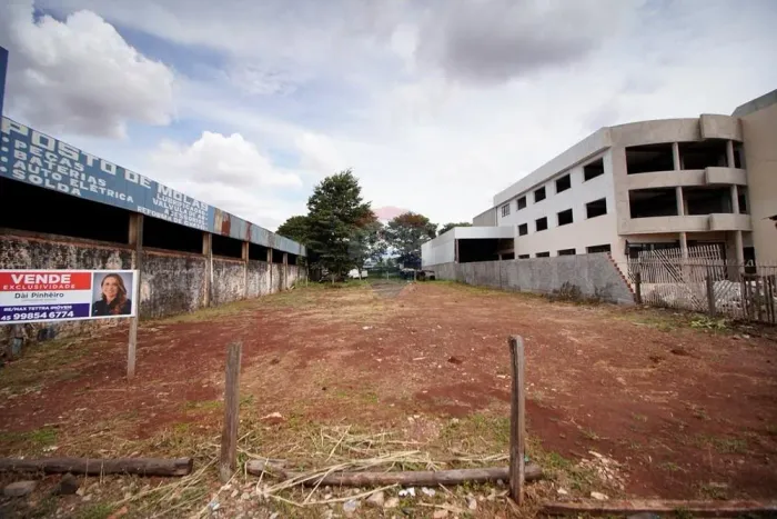 Terreno Comercial De 850.000,00 Por 780.000,00