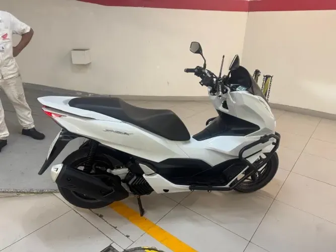pcx 2025 branca