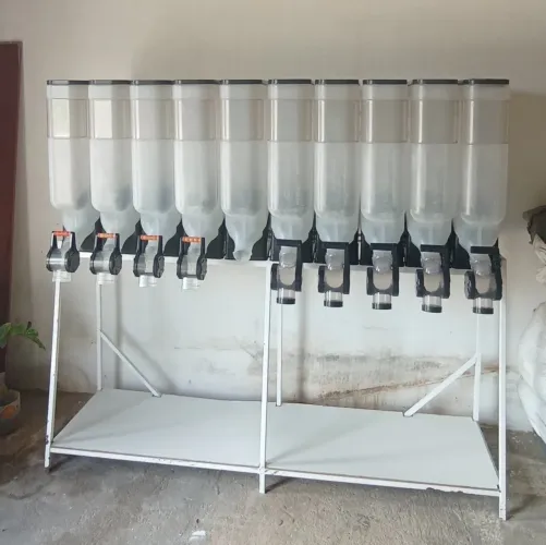 Dispenser de Ração - Pet Shop e Casa de Ração