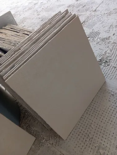 Cerâmicas ante derrapante semi nova e nova
