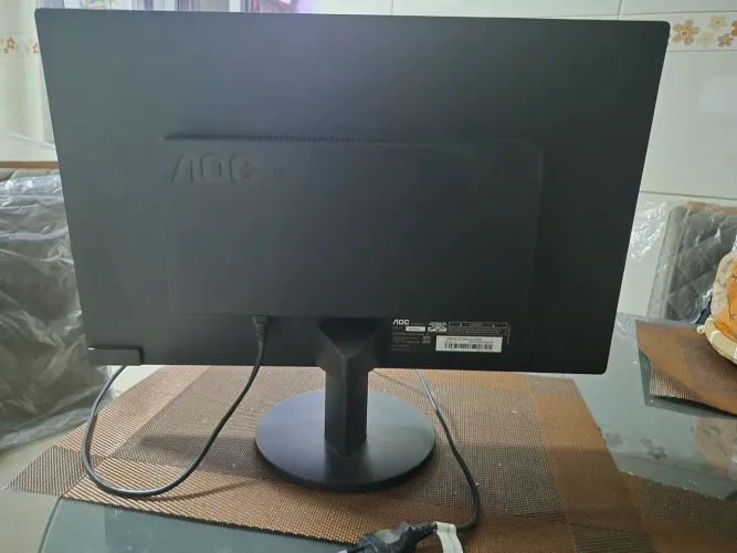 Monitor AOC 18,5 polegadas