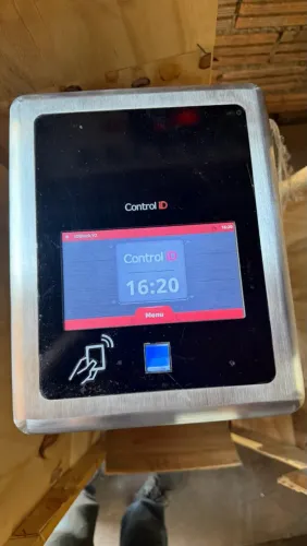 Catraca Idblock Pne Control Id De Inox Com Biometria