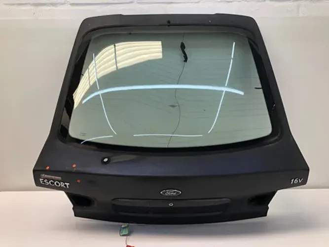 Tampa Traseira Escort Hatch 1997 2003 Detalhe Preto