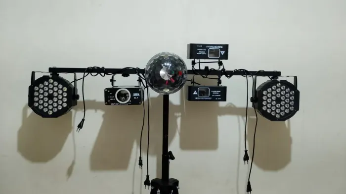 Kit completo iluminação pedestal e máquina de fumaça...