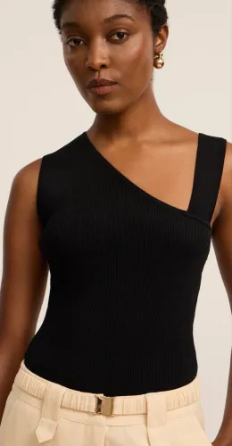 Blusa canelada em tricô - NOVA 