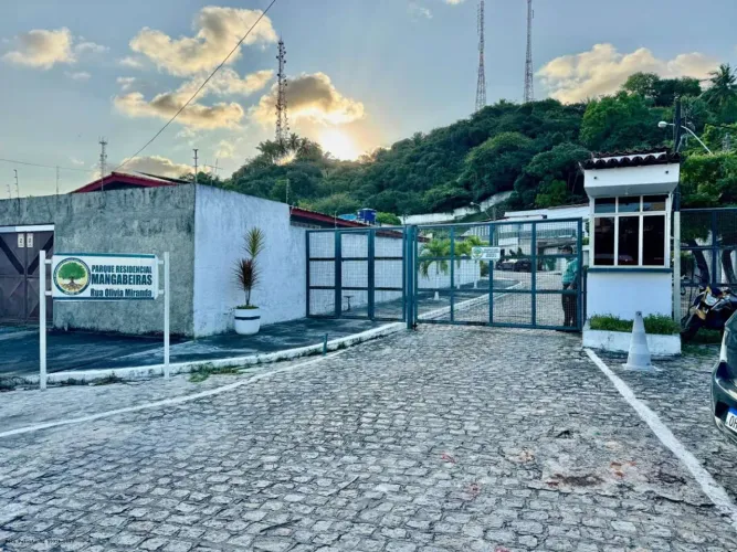 Casa em Condomínio para Venda em Maceió, Mangabeiras, 3 dormitórios, 1 suíte, 3 banheiros,