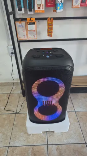 JBL partybox stage 320