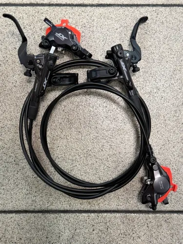 Freio Shimano XT M8100 (Novo)