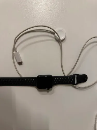 Apple Watch SE Nike 40 mm GPS de 1 a geração 98% saúde da bateria